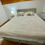 Cavljak Retreat, *