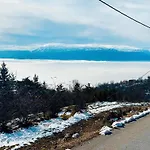Cavljak Retreat, *