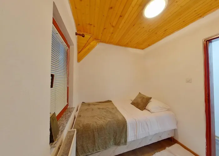 Holiday home Cavljak Retreat, *